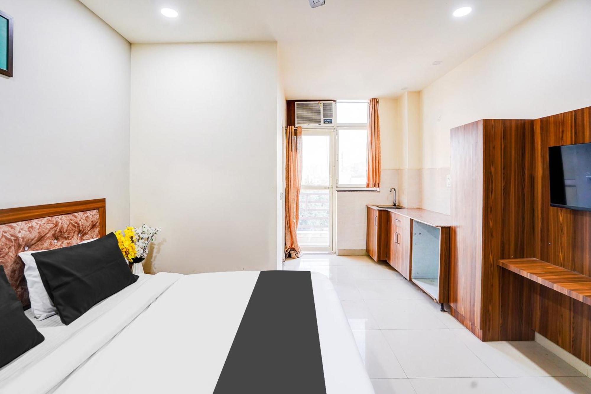 Super Collection O Sector 104 Noida Hotel Exterior foto