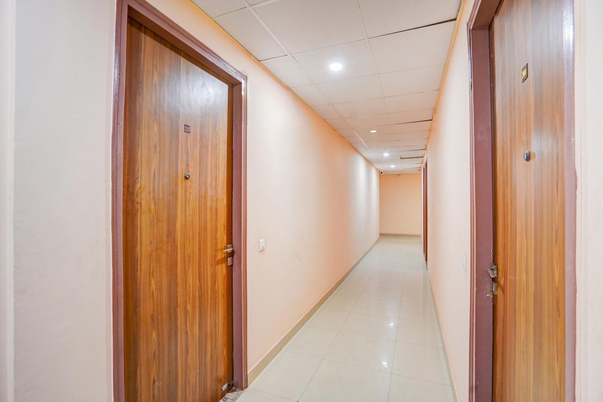 Super Collection O Sector 104 Noida Hotel Exterior foto